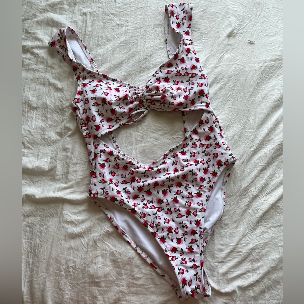 Cut out floral one piece swim suit